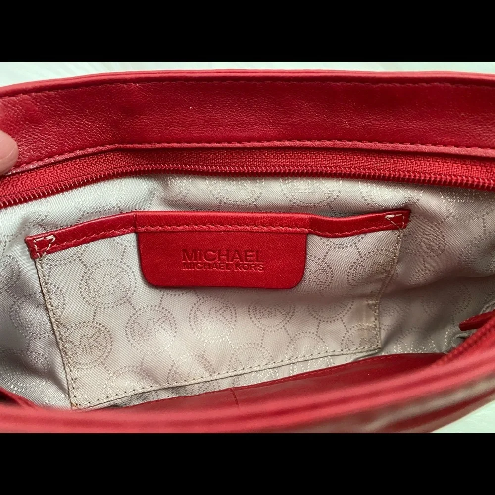 Michael Kors Clutch (removable shoulder strap)